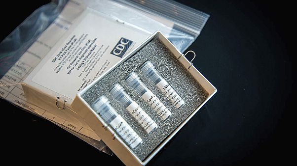 ABD Hava Kuvvetleri, İtalya'dan 500 bin Covid-19 test kiti sevkiyatı yaptı ABD Hava Kuvvetleri, İtalya'dan 500 bin Covid-19 test kiti sevkiyatı yaptı