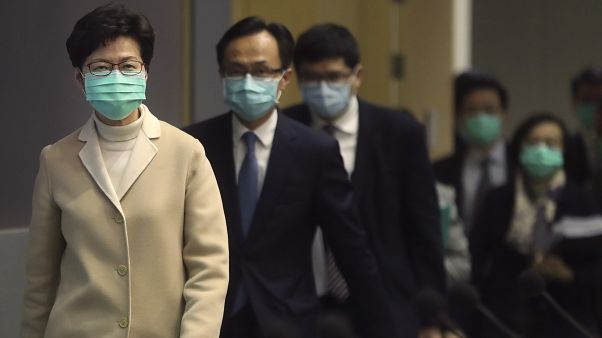 Coronavirus, a Hong Kong chi è in quarantena è monitorato con braccialetto elettronico Coronavirus, a Hong Kong chi è in quarantena è monitorato con braccialetto elettronico
