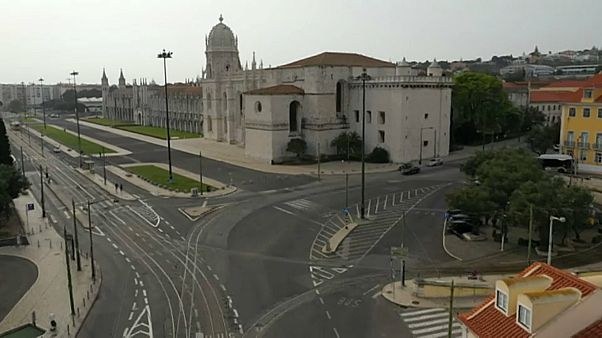 Portugal com mais mortes e casos de COVID-19 Portugal com mais mortes e casos de COVID-19