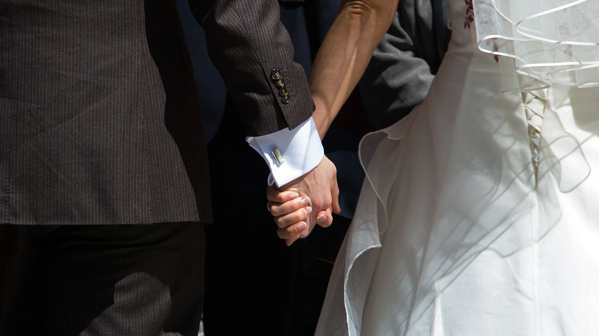 حفل زفاف بالرغم من إجراءات العزل في الضفة الغربية المحتلة