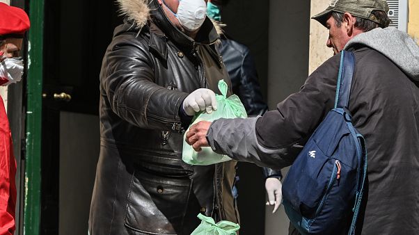 Kein Unterschlupf: Covid-19 trifft Obdachlose besonders hart Kein Unterschlupf: Covid-19 trifft Obdachlose besonders hart