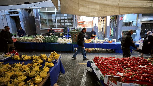 Türkiye'de ihtiyaç sahibi 2 milyon haneye 1.000'er lira destek, emeklilere erken bayram ikramiyesi Türkiye'de ihtiyaç sahibi 2 milyon haneye 1.000'er lira destek, emeklilere erken bayram ikramiyesi