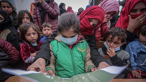 İdlib'de Covid-19 endişesi: 'Bırakın elimizi yıkamayı, insanlar çocuklarını yıkayacak su bulamıyor' İdlib'de Covid-19 endişesi: 'Bırakın elimizi yıkamayı, insanlar çocuklarını yıkayacak su bulamıyor'
