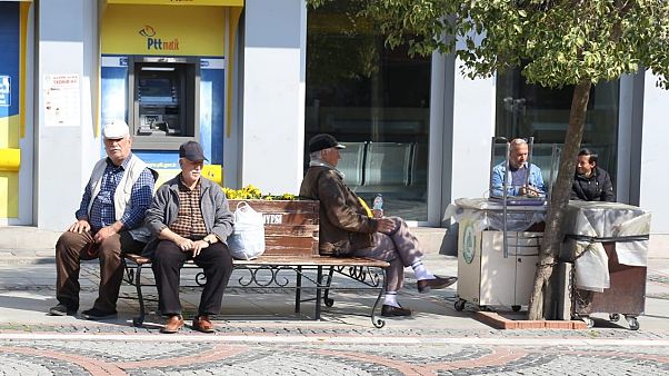 Alo 153 Yaşlı ihbar hattı- Sokağa çıkma yasağı Alo 153 Yaşlı ihbar hattı- Sokağa çıkma yasağı