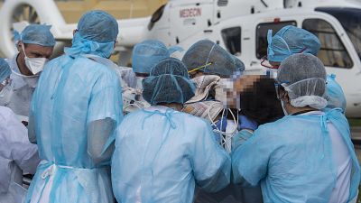 فرنسا: وفاة أول طبيب بعد إصابته بفيروس كورونا 