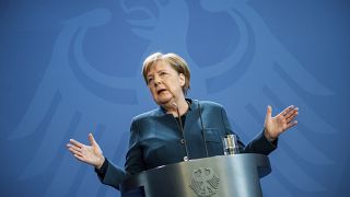 Angela Merkel német kancellár vasárnapi sajtótjákoztatóján