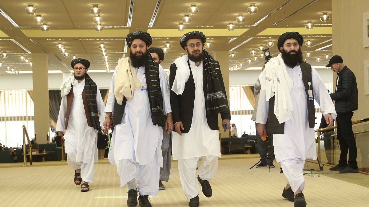 صورة من الأرشيف- وصول وفد من طالبان الأفغاني إلى الدوحة، لتوقيع اتفاق بين طالبان ومسؤولين أمريكيين