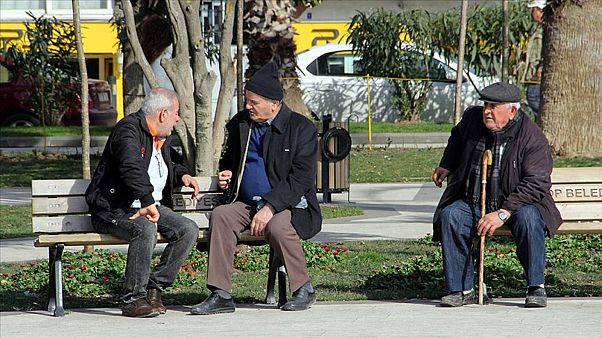65 yaş üstüne sokağa çıkma yasağı sonrası yaş ayrımcılığı; uzmanlar ne diyor? 65 yaş üstüne sokağa çıkma yasağı sonrası yaş ayrımcılığı; uzmanlar ne diyor?