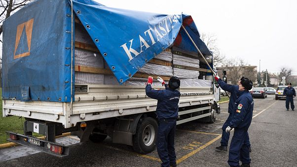 Segélyszállítmányt indított a katasztrófavédelem a földrengés sújtotta Horvátországba Segélyszállítmányt indított a katasztrófavédelem a földrengés sújtotta Horvátországba