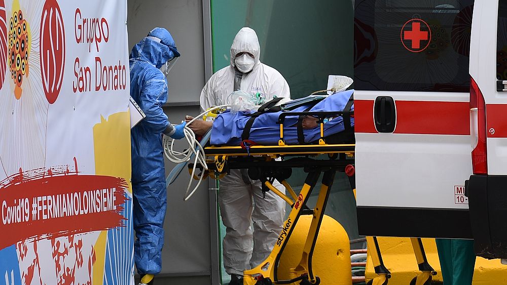 De nouveaux hôpitaux construits ou aménagés pour faire face à l'urgence