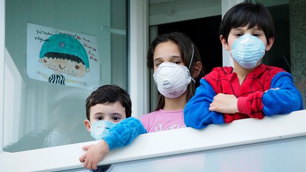 "Pandemia está a acelerar", alerta OMS "Pandemia está a acelerar", alerta OMS