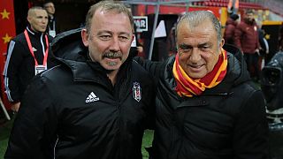 Fatih Terim'in koronavirüs testlerinin pozitif çıkmasından sonra Beşiktaş Teknik direktörü Sergen Yalçın ve siyah beyazlı ekip de test yaptırdı.