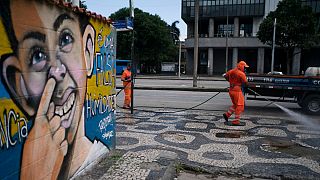 Baixa do Rio de Janeiro durante operação de desinfeção contra o novo coronavírus