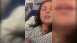 Videosu viral olan 39 yaşındaki İngiliz Covid-19 hastasının durumu iyiye gidiyor