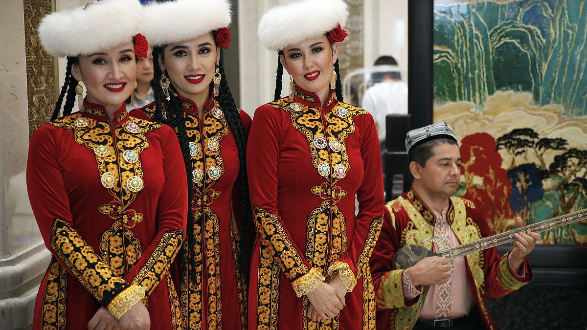 Doğu Türkistanlı sanatçılar (arşiv) 