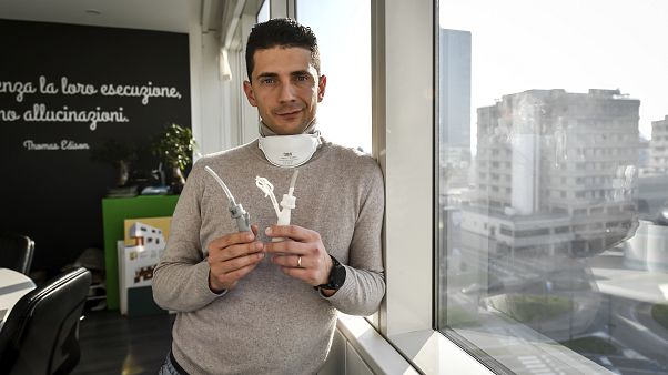 Empresas mudam linhas de produção para produzir equipamento médico Empresas mudam linhas de produção para produzir equipamento médico