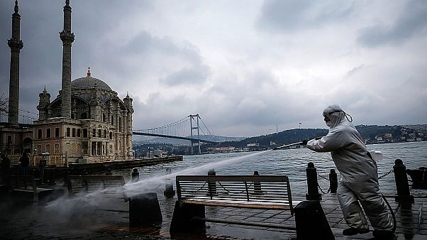 Τουρκία - COVID-19: Περιοριστικά μέτρα και πογκρόμ για «προκλητικές αναρτήσεις» Τουρκία - COVID-19: Περιοριστικά μέτρα και πογκρόμ για «προκλητικές αναρτήσεις»