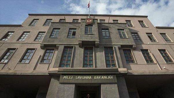 MSB: Irak'ın kuzeyinde 2 askerimiz şehit oldu, 2 askerimiz yaralandı MSB: Irak'ın kuzeyinde 2 askerimiz şehit oldu, 2 askerimiz yaralandı