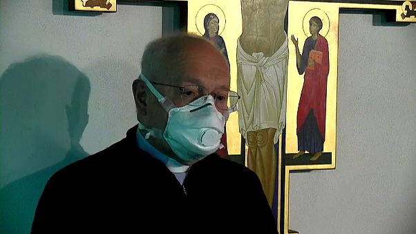 60 padres católicos morreram com COVID-19 em Itália 60 padres católicos morreram com COVID-19 em Itália