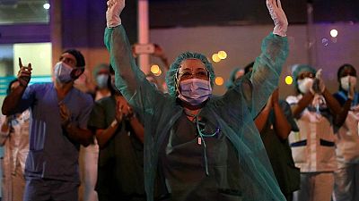 الأطباء في إسبانيا يتواصلون مع المرضى عبر تويتر لتخفيف الضغط على المستشفيات