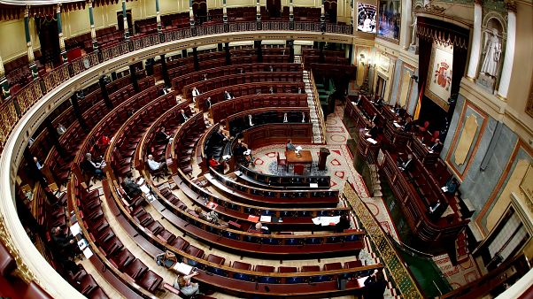 Spanien: Beifall für die Helfer in der Not Spanien: Beifall für die Helfer in der Not