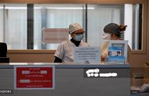 الحكومة الفرنسية تعد بإجراء مليوني اختبار بفيروس كورونا الشهر المقبل