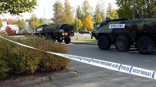 Finlandiya'da zırhlı polis aracı (arşiv) Finlandiya'da zırhlı polis aracı (arşiv)