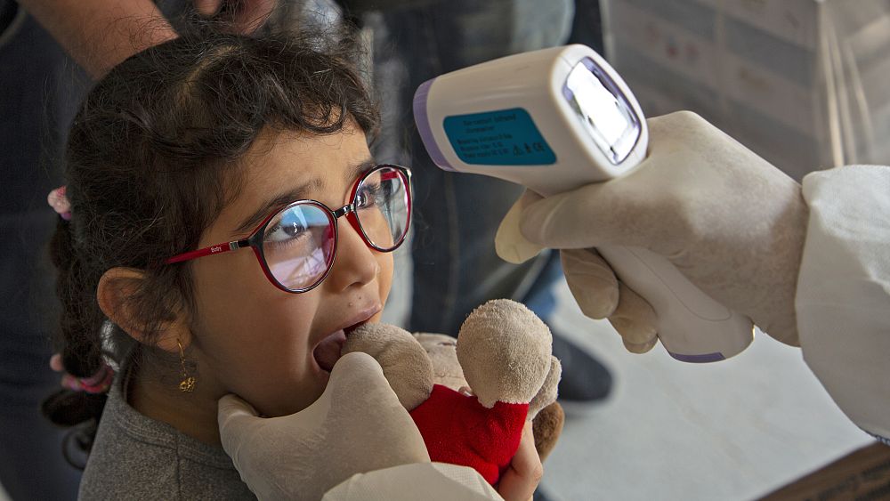 Coronavirus : dans quelle mesure les enfants et adolescents sont-ils touchés ?