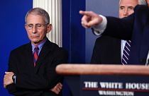 Trump a járvány megfékezéséről tart eligazítást,