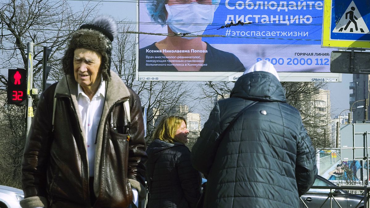"Зараза коронавирусная": с какими проблемами сталкиваются российские врачи?