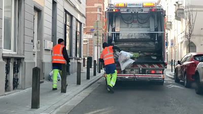 Сборщики мусора в Брюсселе рискуют здоровьем