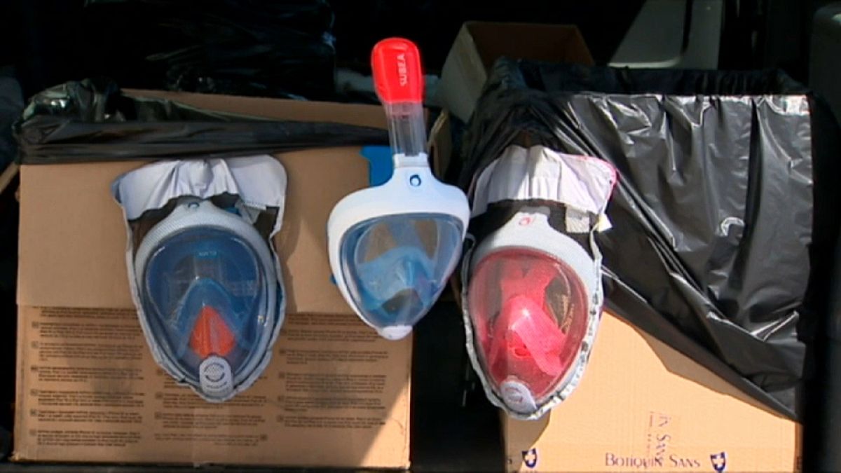 Los médicos se movilizan por las máscaras de buceo de Decathlon