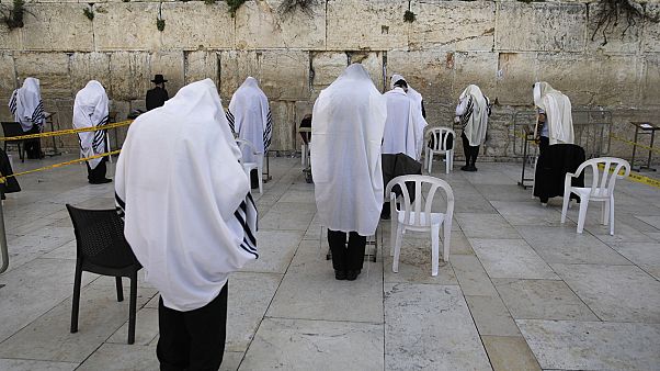 Israele alle prese con la grande diffusione del Covid-19 tra gli ultraortodossi Israele alle prese con la grande diffusione del Covid-19 tra gli ultraortodossi