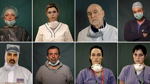 FOTO - I volti di medici e infermieri in corsia contro il coronavirus FOTO - I volti di medici e infermieri in corsia contro il coronavirus