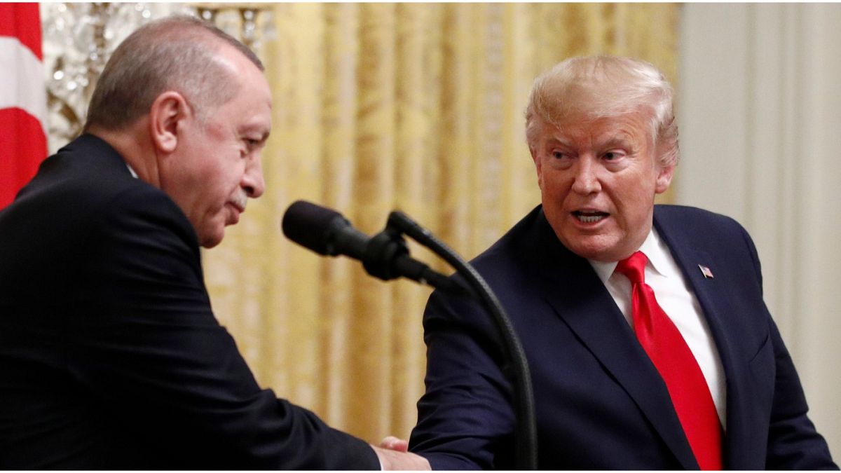 ترامب وإردوغان يشددان على ضرورة الالتزام بوقف إطلاق النار في سوريا وليبيا