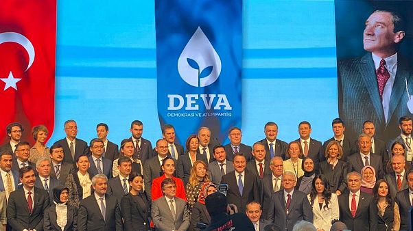 Babacan'ın partisinde görev dağılımları belli oldu Babacan'ın partisinde görev dağılımları belli oldu