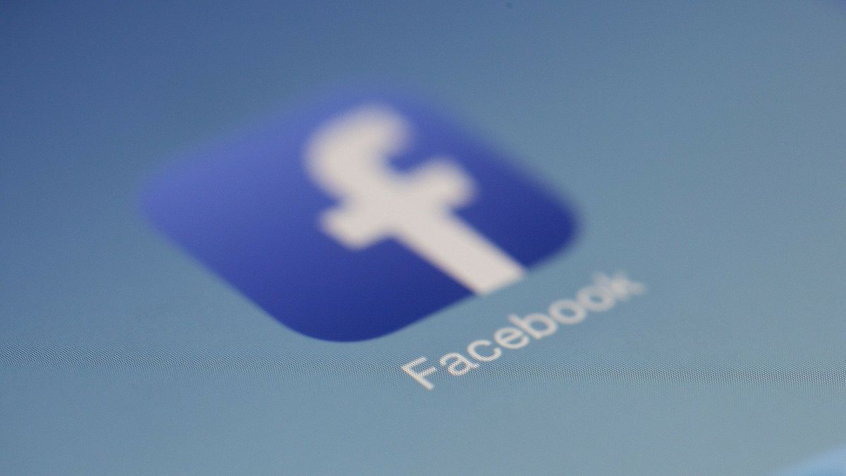 فيسبوك تقرر تقديم 100 مليون دولار لدعم المؤسّسات الإعلامية