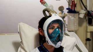 بیمارستان‌های اروپایی از ماسک‌ غواصی آماتور به جای ماسک اکسیژن استفاده می‌کنند