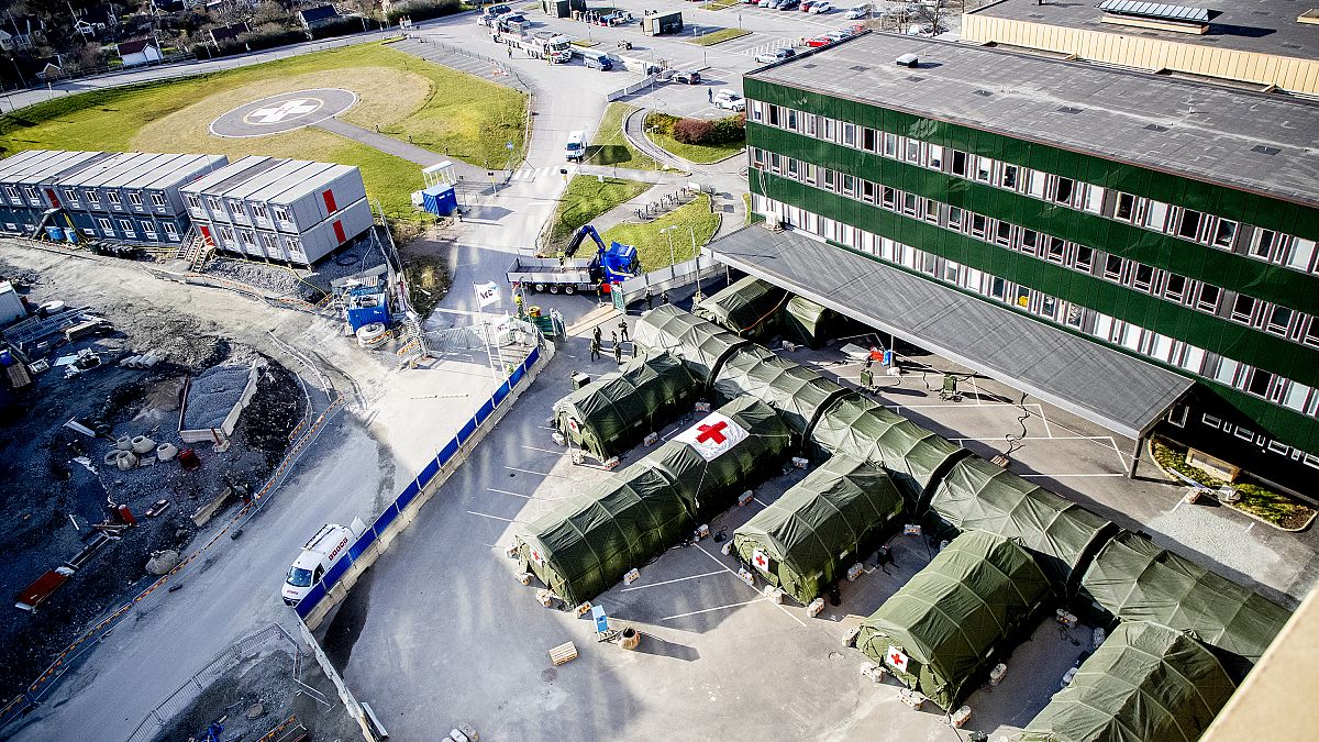 İsveç'in Gothenburg kentinde koronavirüsle mücadele için ordunun kurduğu sahra hastanesi