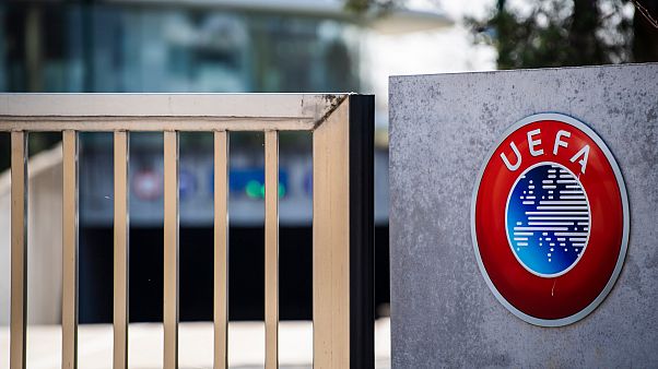 UEFA, Covid-19 nedeniyle EURO 2020 play-off maçlarını da erteledi UEFA, Covid-19 nedeniyle EURO 2020 play-off maçlarını da erteledi
