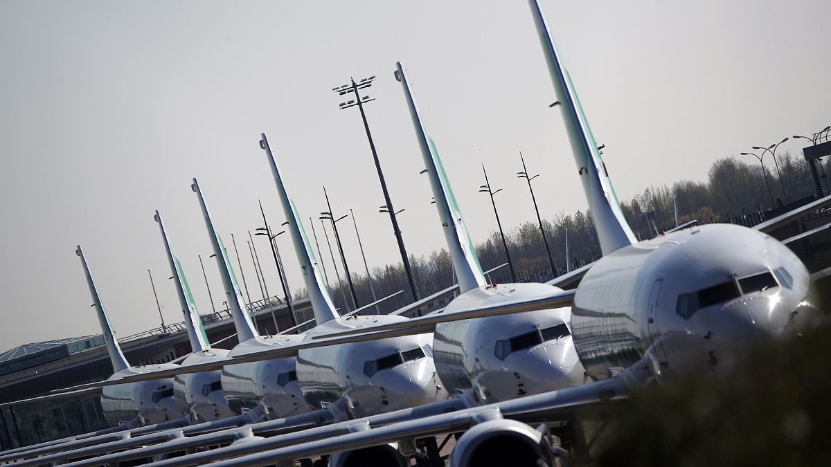 Aviones estacionados en el aeropuerto de París-Orly