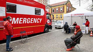 Une clinique mobile dans les rues de Milan, le 1er avril 2020.