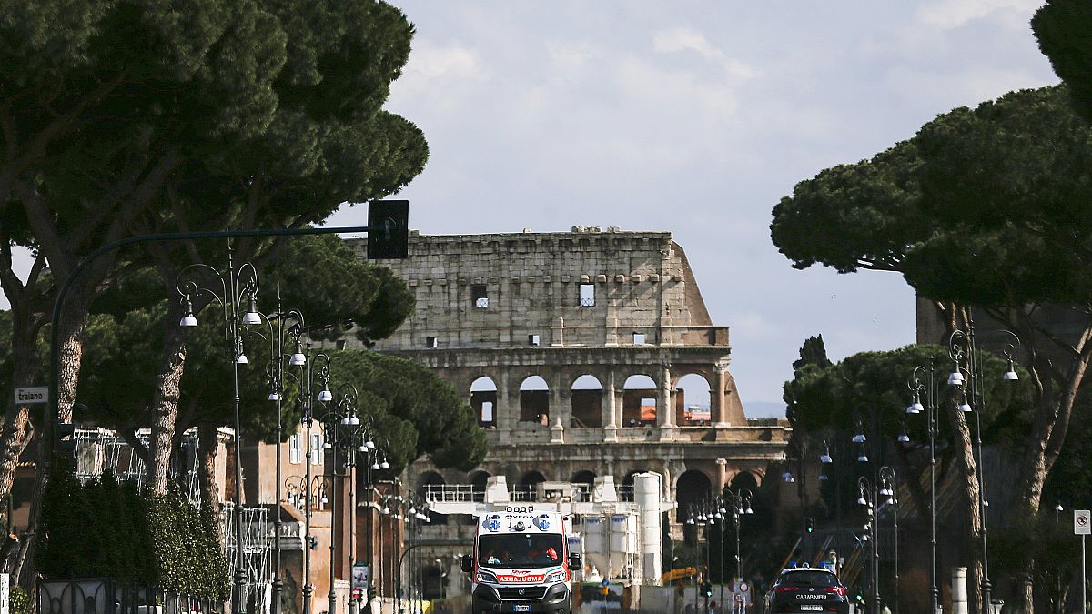 Itália regista 727 mortes em 24 horas
