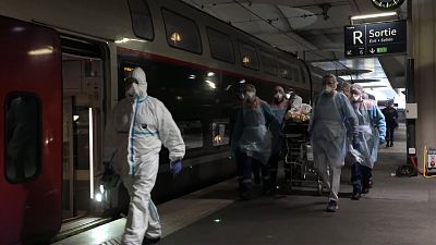 ده‌ها بیمار کرونایی از پاریس به برتاین فرانسه منتقل شدند