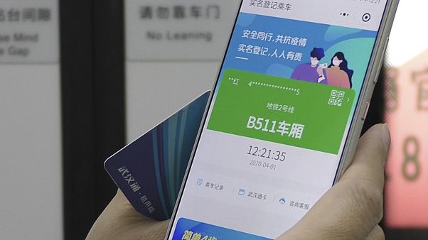 Çin'de Covid-19'u durdurmak için telefon uygulaması: Her birey adım adım takip ediliyor Çin'de Covid-19'u durdurmak için telefon uygulaması: Her birey adım adım takip ediliyor