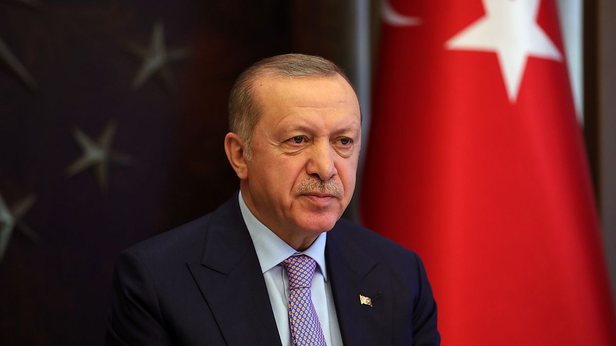 Cumhurbaşkanı Recep Tayyip Erdoğan, video konferans yöntemiyle belediye başkanları ile görüştü