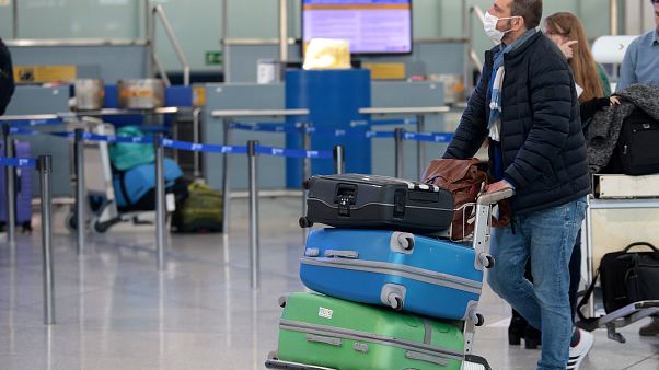 COVID-19: Κατακόρυφη πτώση της κίνησης στο αεροδρόμιο Ελ. Βενιζέλος COVID-19: Κατακόρυφη πτώση της κίνησης στο αεροδρόμιο Ελ. Βενιζέλος