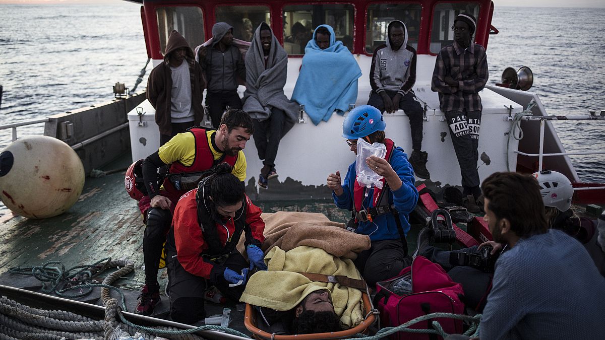 المنظمة الدولية للهجرة تنقذ أكثر من 250 مهاجرا في الصحراء قرب ليبيا