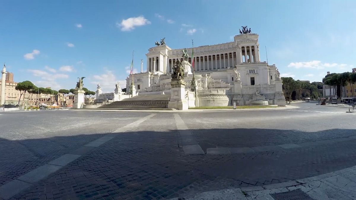 Coronavirus in Europe: Travelling around empty Rome on lockdown