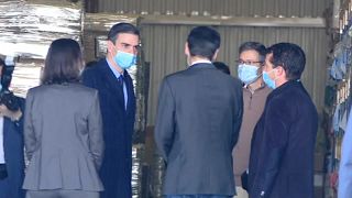 Pedro Sánchez visita la fábrica de Madrid que suministrará 5.000 respiradores a Sanidad